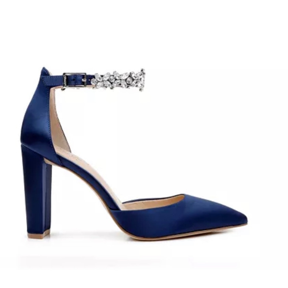 Badgley Mischka size 8 Ollie evening pumps